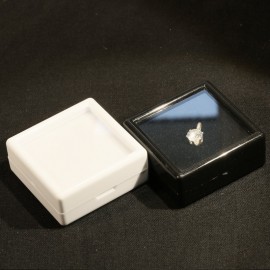 Gemstone boxes 40x40x17 white or black cut stone protection